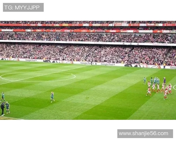 足球世界排名第一球星背后的传奇成长故事与未来展望 足球世界排名第一球星背后的传奇成长故事与未来展望